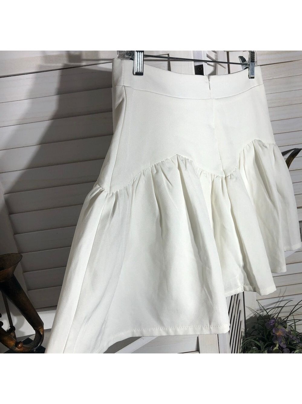 Princess Polly Tennis Mini Skirt Flouncy Hemline Back Zip Cotton White Women’s 6 - Picture 4 of 9